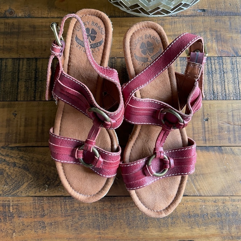 Women’s Lucky wedge sandals
